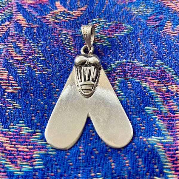 Egyptian Fly Protection Symbol Solid 925 Silver