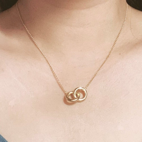 Double circle necklace for women, 14k gold layering necklace, Gold interlocking circle necklace, Gift for Her