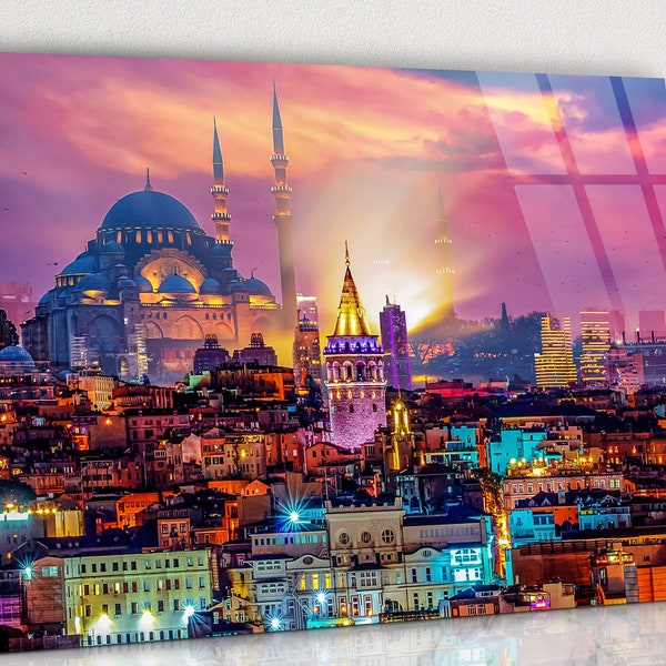 Istanbul Galata Tower en Suleymaniye Moskee Sunset Clouds Glass Wall Art, Istanbul Landscape, Sunset in Istanbul Gehard Glas Wall Art