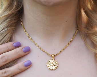 18K Gold Filled Flower Pendant Necklace: Tarnish-Free Dainty Jewelry, Gift for her