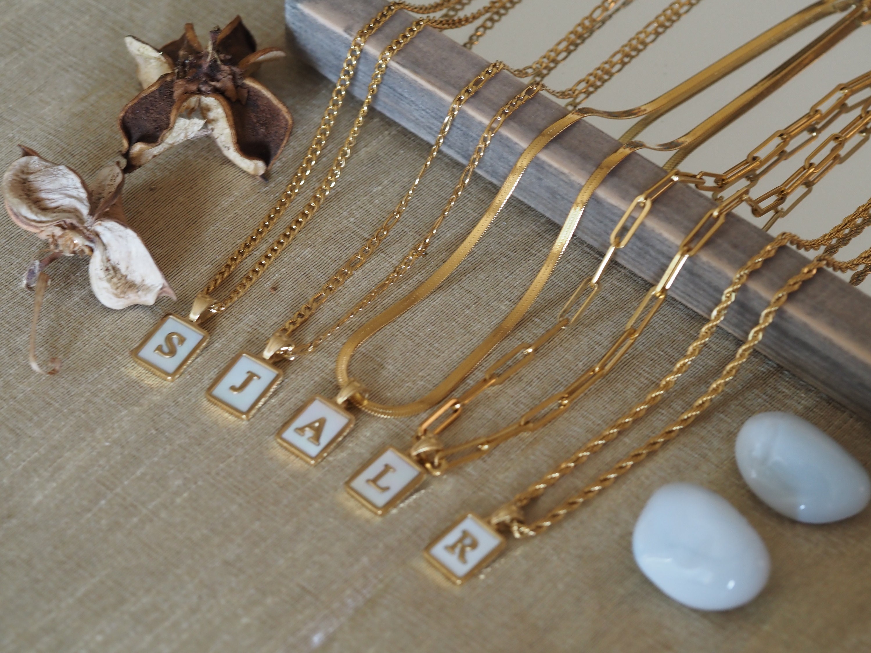 Pendentif Lettre émaillée Remplie D'or 18K - Fournitures Pour Fabrication De Bijoux