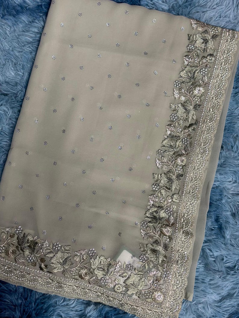 Women's Chiffon Sea Green Printed Designer Saree With Blouse Piece