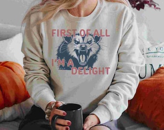 Zuallererst bin ich eine Freude sarkastische PNG-Dateien, lustiges Opossum PNG, wütendes Possum Png, Vintage-Shirt Retro Sublimationsdesign, Png Download