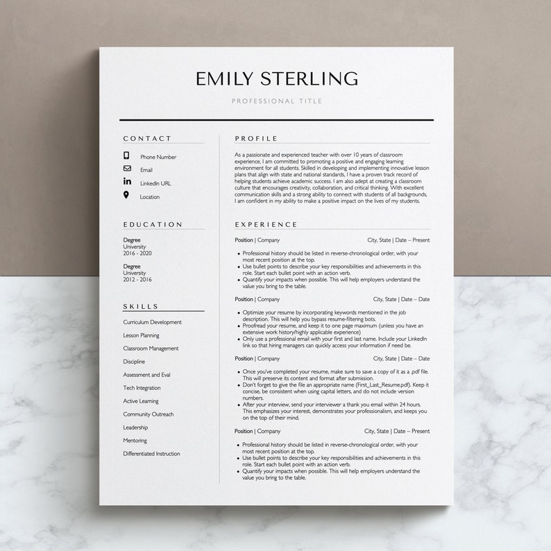 Może przedstawiać: Czarno-biały szablon CV z tytułem "Emily Sterling" i nagł&oacute;wkiem "Tytuł zawodowy". CV zawiera sekcje dotyczące informacji kontaktowych, wykształcenia, umiejętności, profilu i doświadczenia.