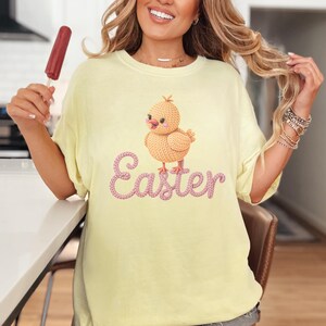 Comfort Colors Faux Yarn Crochet Easter T-shirt, Easter Chick Graphic Tee, Women's Trendy Easter Top