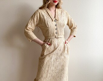 Vintage 1950s Cream Lace Dress With Pockets and Rhinestone Buttons (S/M)