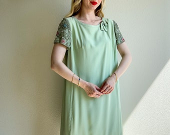 Vintage 1960s Mint Shift Dress With Beaded Sleeves (L/XL)