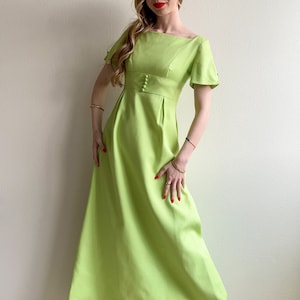 Darling Vintage 1960s Lime Green Cotton Gown With Bow (S)