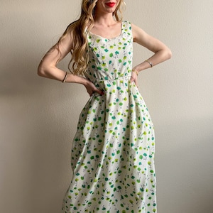 Vintage 1960s Dainty Green Flowers Summer Dress S image 1