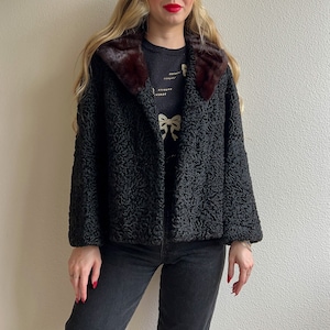Darling Vintage 1950s Black Fur Jacket With Silk Lining (S/M)