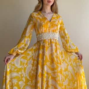 Vintage 1970s Yellow Paisley Print Midi Dress (S/M)