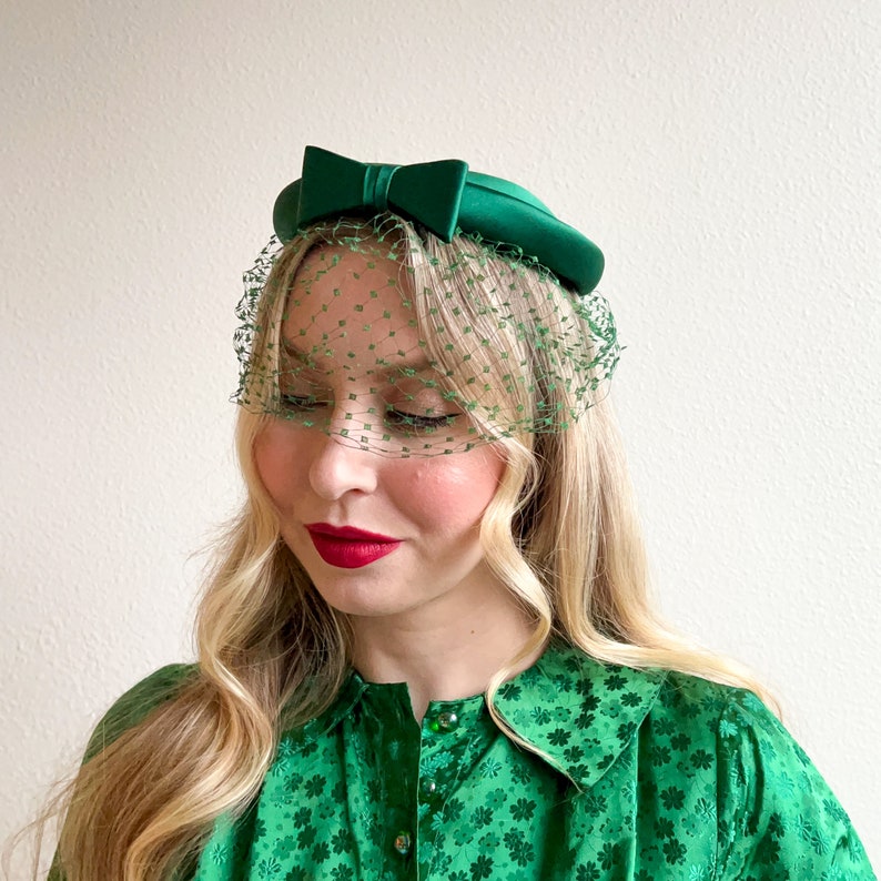 Fabulous Vintage 1960s Emerald Green Silk Hat With Netting image 8