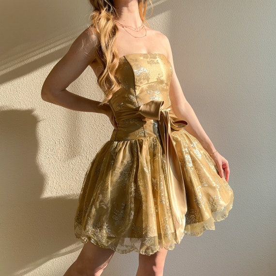 Vintage 1980s Gold Strapless Gunne Sax Mini Dress… - image 4