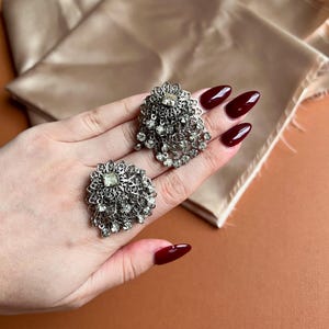 Dazzling Vintage 1960s Silver Rhinestone Shimmering Clip-Ons