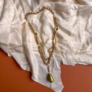 Vintage 1970s Double-Strand Gold Chain Necklace With Green Pendant