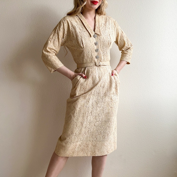 v neck long sleeve lace dress V-Neck Long Sleeves Appliques A-Line Boho Wedding Dress