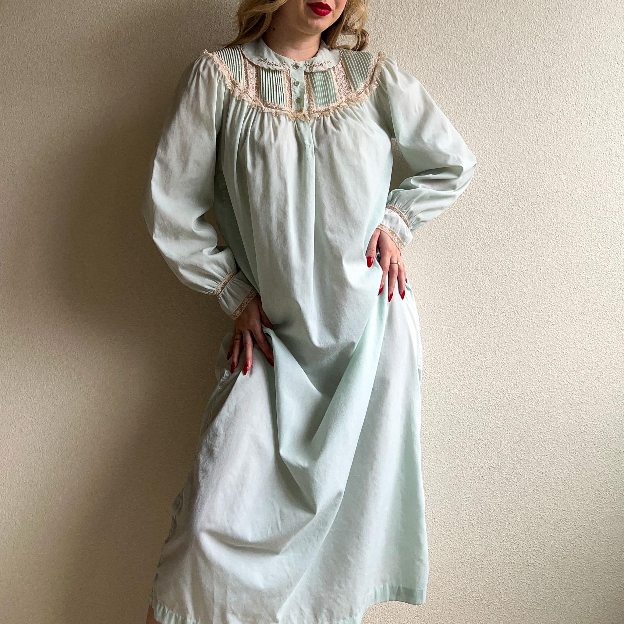 Barbizon nightgown - Etsy 日本