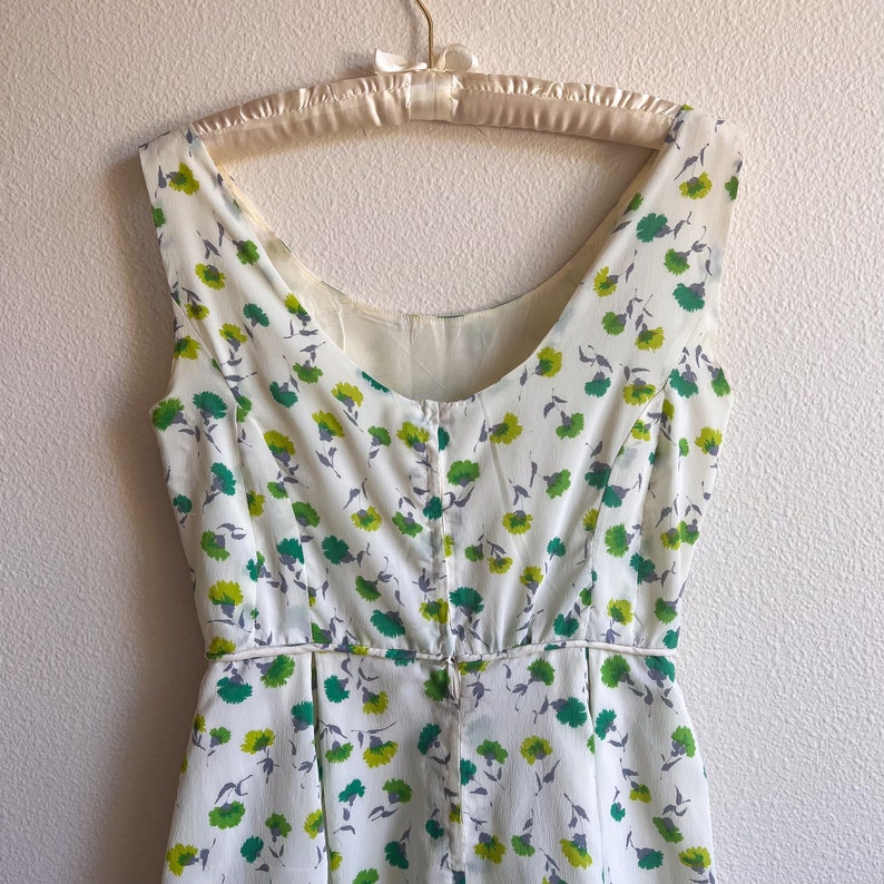 Vintage 1960s Dainty Green Flowers Summer Dress S image 9