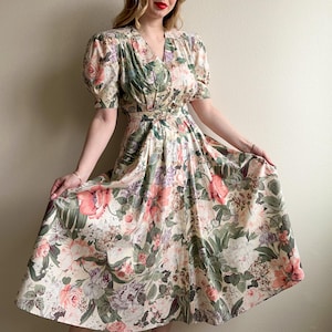 Adorable Vintage 1980s Pastel Florals Buttoned Midi Dress (S)