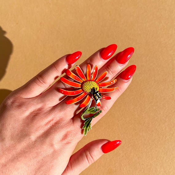 Vintage 1960s Orange Daisy Brooch With Ladybug