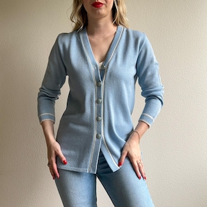 Vintage 1980s Strickjacke in Hellblau mit weißer Borte (S/M)