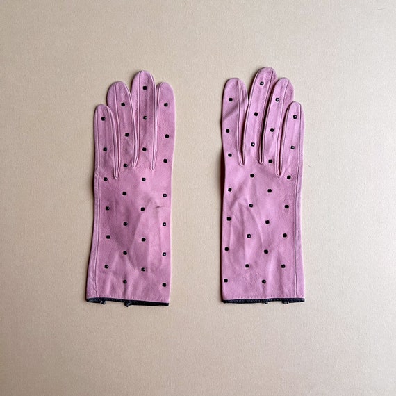 Vintage 1950s Pink Suede Gloves With Black Polka … - image 2