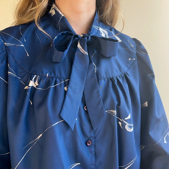 Vintage 1990s Blue Abstract Print Blouse (L/XL) - image 3