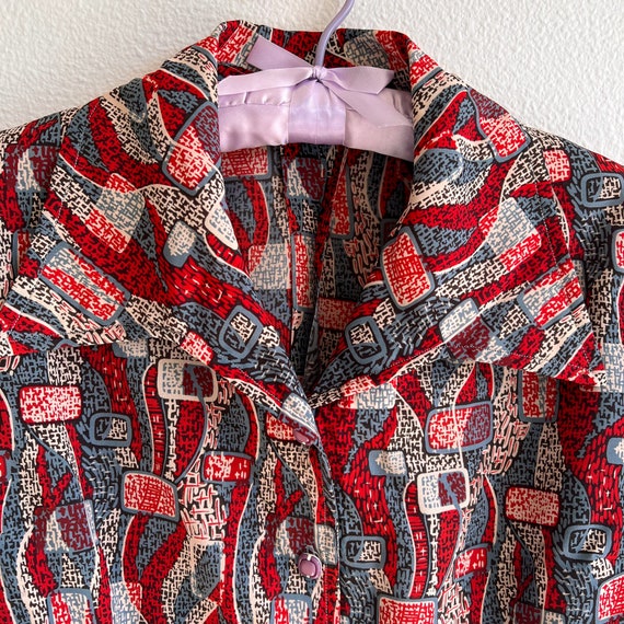 Vintage 1970s Red Abstract Novelty Print Top (M/L) - image 6