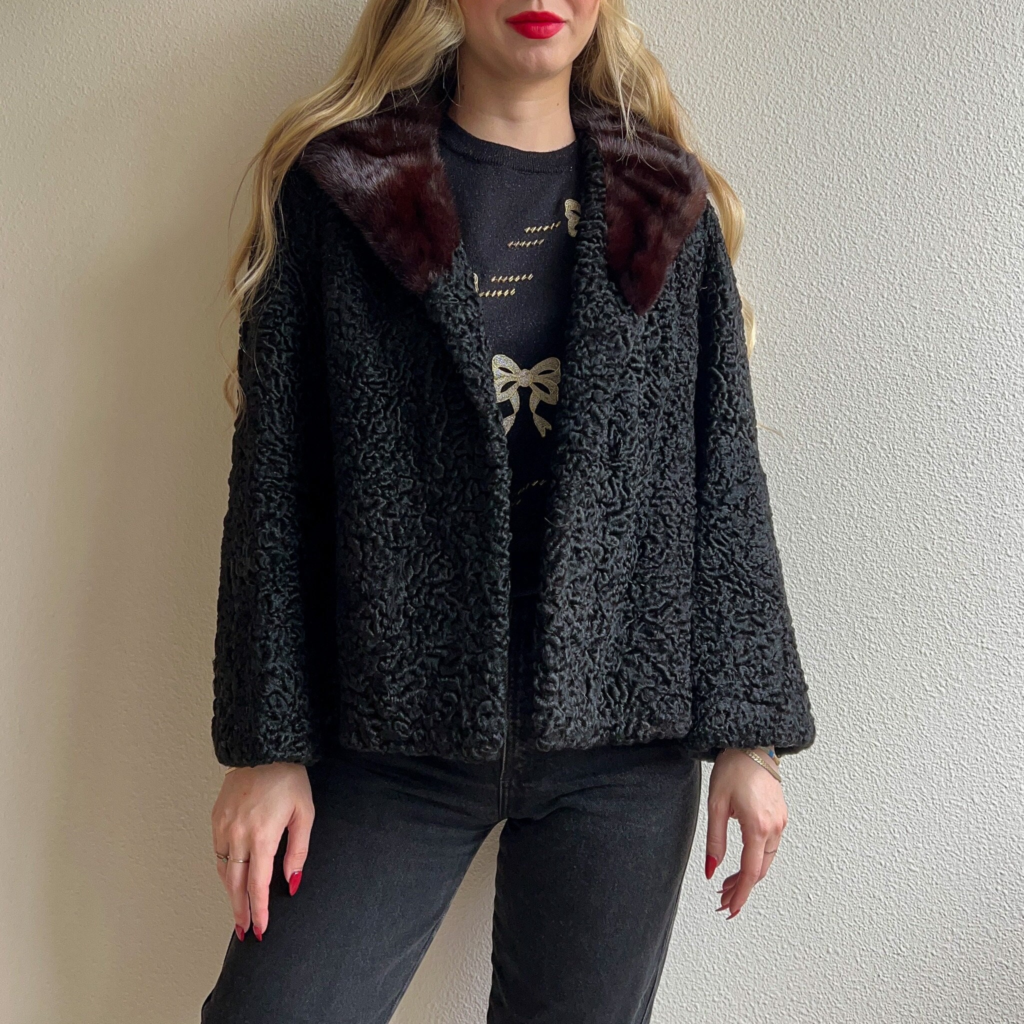 Darling Vintage 1950s Black Fur Jacket With Silk Lining (S/M