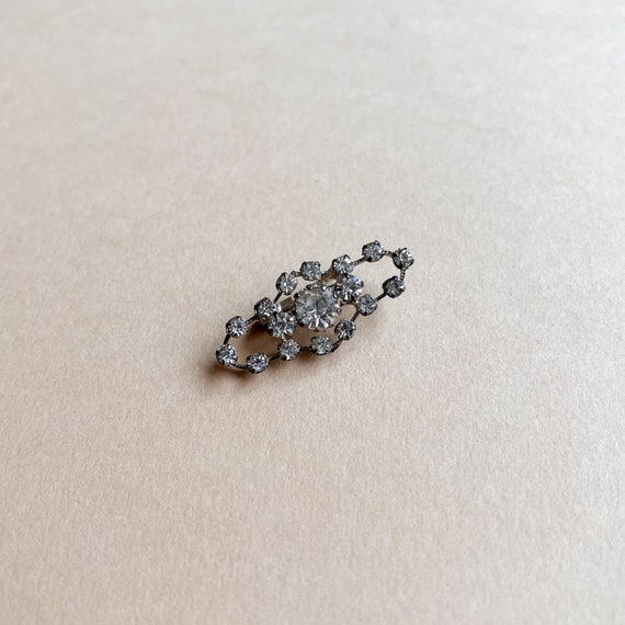 Vintage 1950s Small Rhinestone Oblong Brooch