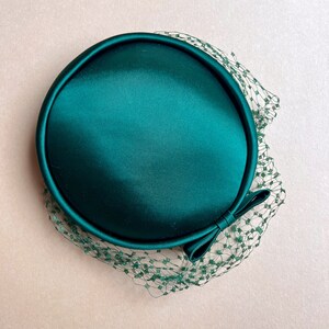 Fabulous Vintage 1960s Emerald Green Silk Hat With Netting image 5