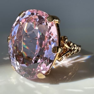 Vintage 40ct Pink Kunzite and 14k Gold Cocktail Ring