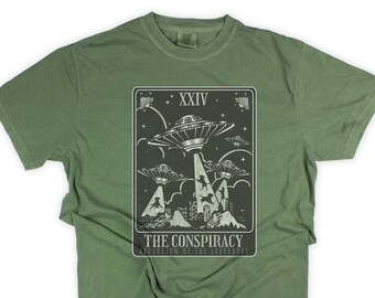 Abduction of The Labrador Retriever Unisex TShirt : The Conspiracy Tarot for Alien & UFO Lovers - Cryptid UAP Hunters and Dog Enthusiasts