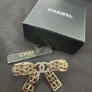 Auth CHANEL CC Bow Crystals Brooch image 2