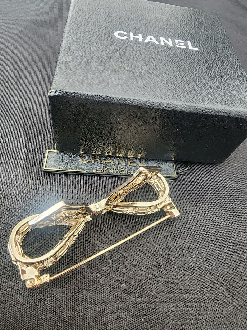 Auth CHANEL CC Bow Crystals Brooch image 6