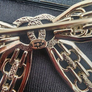 Auth CHANEL CC Bow Crystals Brooch image 5