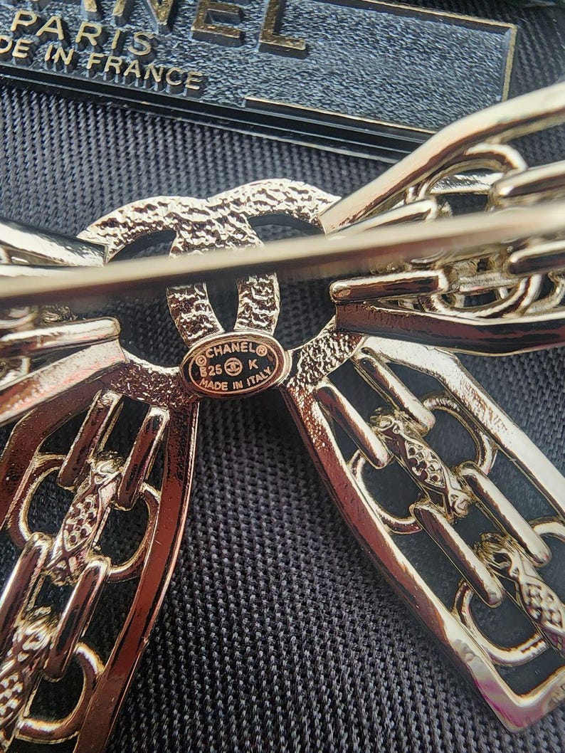 Auth CHANEL CC Bow Crystals Brooch image 5
