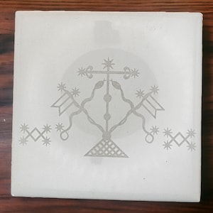 Azulejo de altar de Veve de Damballah / Cerámica grabada a láser hecha a mano / Talismán espiritual vudú haitiano