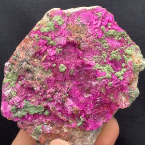 Calcita de cobalto brillante con espécimen de malaquita del Congo, calcita de cobalto rosa brillante, pieza de cobalto rosa cristalino