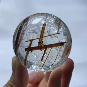 Schöne 54 mm Kupfer Rutilquarz Kugel, Kupfernadel Kristallkugel, Qualität Golden Needle Kristallkugel