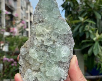 氷のように透明な緑色の蛍石標本。312g。中国 - Etsy 日本