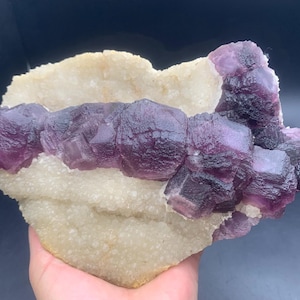 Beautiful Purple Fluorite Crystal on Quartz from De&#39;an, Jiangxi, Purple Fluorite Mineral Specimen for Collectors
