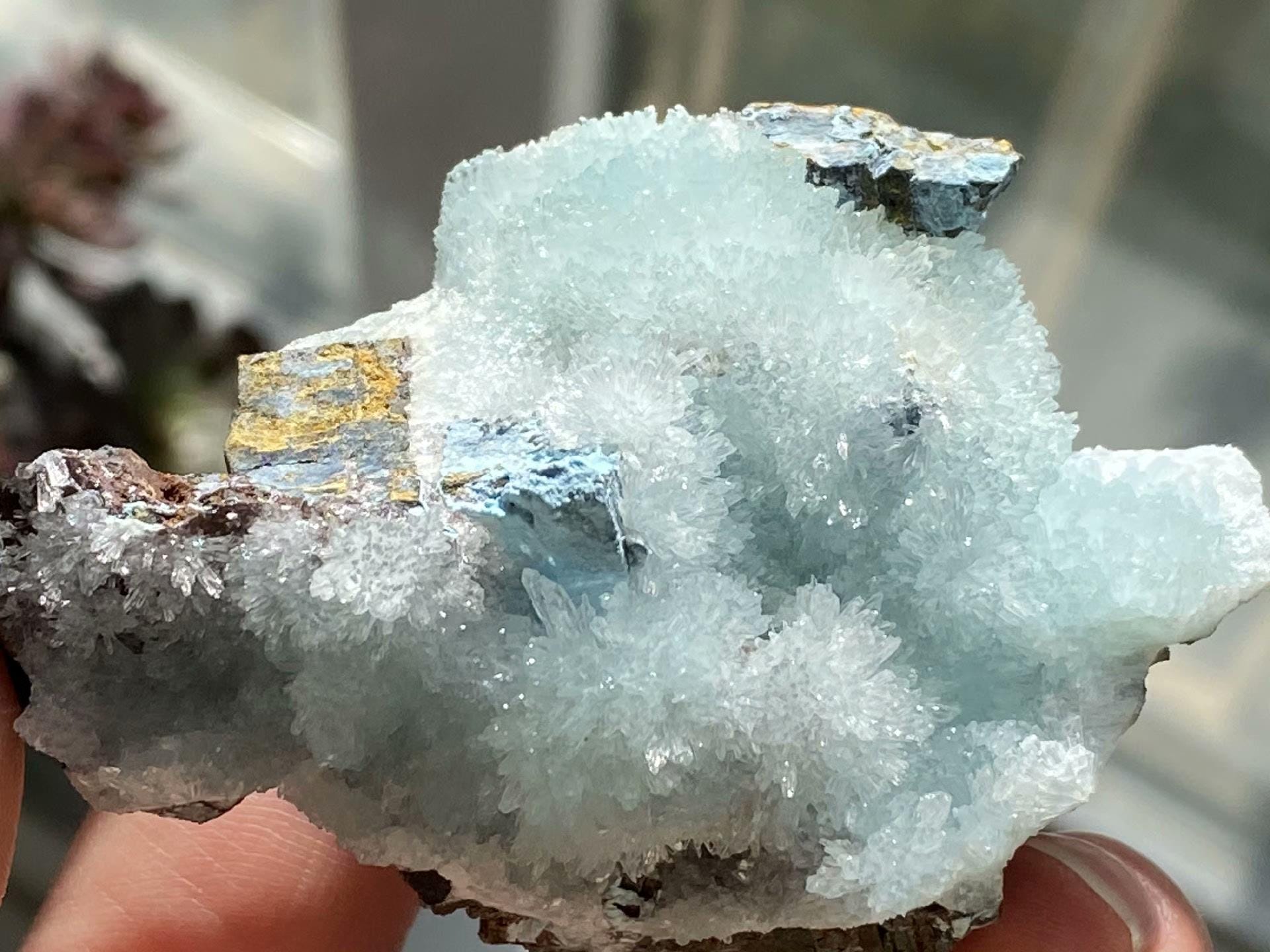 ブルーアラゴナイト原石、中国雲南省産天然水晶、鉱物標本