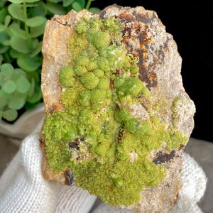 Beautiful Green Pyromorphite Crystal, Pyromorphite Mineral Specimen from Guangxi Province, China, Crystal Collection, 138g