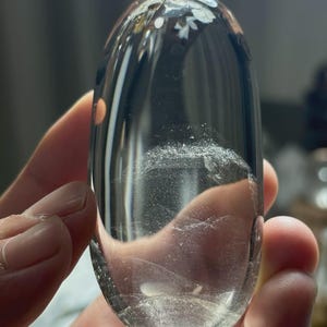 Polerowany, przezroczysty kwarc w dowolnym kształcie, kamień palmowy o czystości AAA Water Clear Crystal