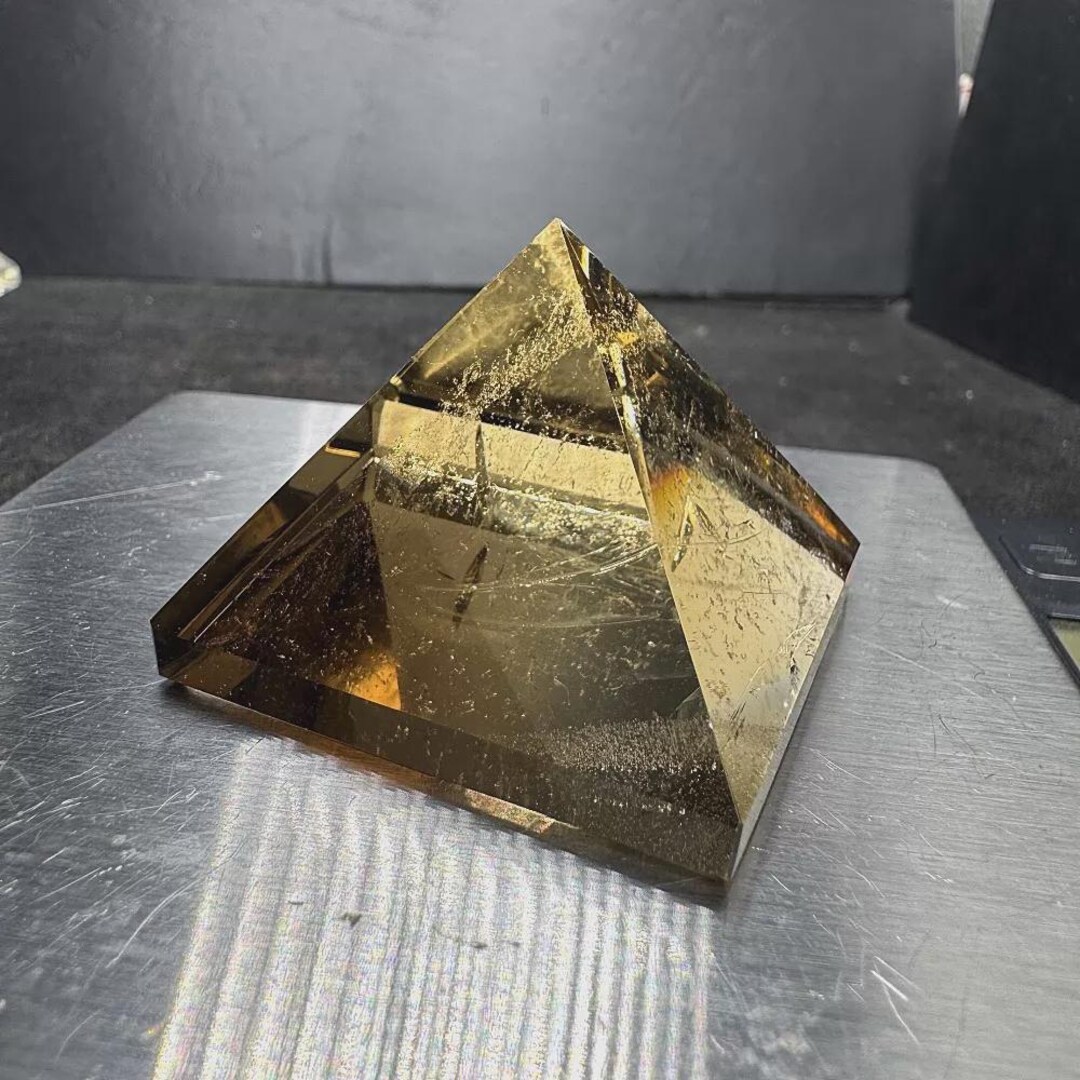 Citrine Quartz Crystal Pyramid, Healing Energy Pyramids, Authentic ...