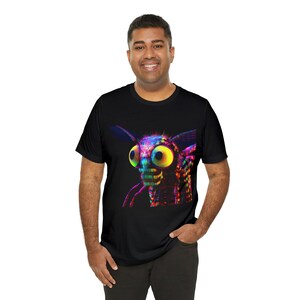 Weirdcore Insect Weirdcore Insect Tee | Vaporwave Bee Aesthetic |trippy Alt Clothing ...