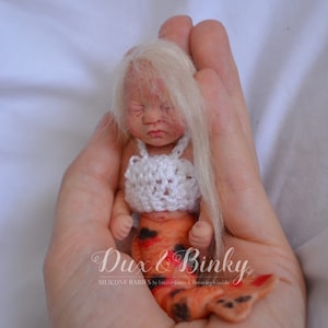 Petite Wonder: Merbaby Mini Palm-Size Mermaid – Adorable 13cm (5 inches) of Pure Silicone Magic
