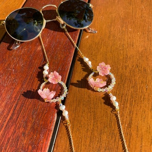 Sakura Glasses Chain, Cherry blossom Kawaii Sunglasses Chain, Japanese Flower Swarovski Crystal Glasses Chain, Bridesmaid Cute Wedding Gift image 3