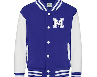 College Jacke mit Initiale Buchstabe Personalisierte College Jacke mit Wunschbuchstabe oder Zahl im College-Look für Herren Damen und Kinder